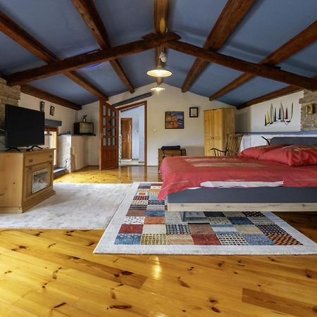 Crni In Crni - Haus Fuer 6 Personen Villa Labin  Eksteriør billede